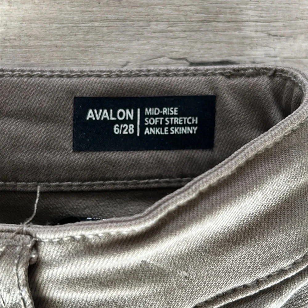 Buffalo Avalon mid rise soft stretch ankle skinny jeans green size 28